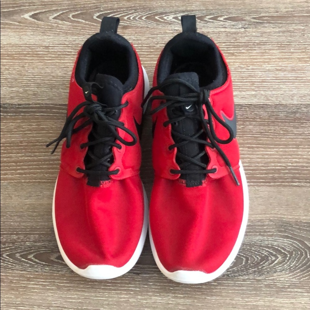 Red Nike Tennis Shoes